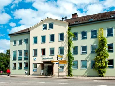 Weilheim Landratsamt P8 Landratsamt Gebäude Pütrichstraße 8