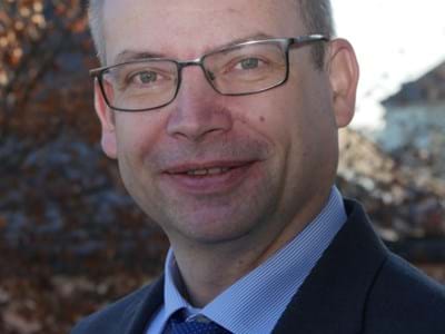 Dr. Stefan Günther Dr. Stefan Günther