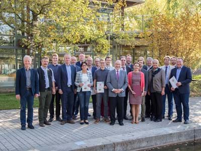 Organisatoren und Unternehmer Oekoprofit Organisatoren und Unternehmer nach der Urkundenübergabe