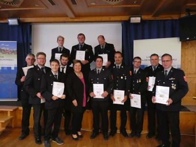 Verleihung der Ehrenamtskarten an die Mitglieder der freiwilligen Feuerwehr Polling