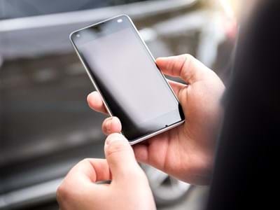 Smartphone in der Hand