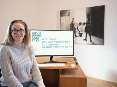 Erfolgreiches Seminiar der Kreisentwicklung Hat sich bereits mit dem Ausbildungskompass beim Thema Ausbildung engagiert: Referentin Monika Uhl aus Penzberg