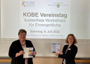 Landrätin Andrea Jochner-Weiß und utta Pollmeier von der KOBE
