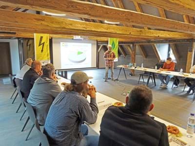Hausmeisterschulung Großes Interesse bei der Hausmeisterschulung: Andreas Scharli informierte die Teilnehmerinne zum Thema Energieeffizienz