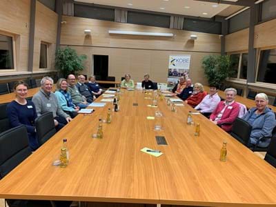 Gruppenfoto Treffen der Nachbarschaftshilfen am 8.11.23 Teilnehmende beim Treffen der Nachbarschaftshilfen im Landkreis Weilheim-Schongau