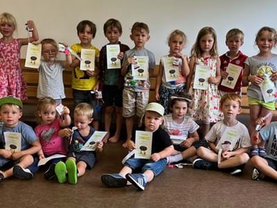 KindergartenRadeln St. Barbara Die strahlenden Sieger des Kindergartenradelns 2024: die Kinder der Kindertagesstätte St. Barbara Peißenberg