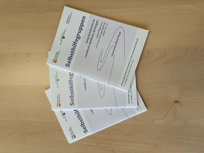 Wertvolles Büchlein über das Selbsthilfeangebot: die neue Selbsthilfebroschüre in der 22. Auflage
