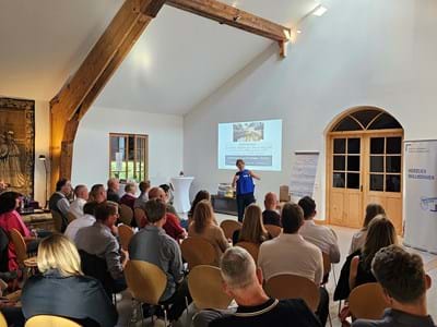 Ein voller Erfolg: das 8. Kamingespräch auf Gut Schörghof zum Thema „Leadership trifft Teamgeist“