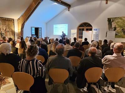 Interessante Beiträge beim 9. Kamingespräch auf Gut Schörghof: Dieses Mal ging es um digitale und nachhaltige Transformation.