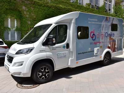Bessere Früherkennung für Frauen: Das DigiOnko Präventionsmobil macht nun auch Station in Weilheim